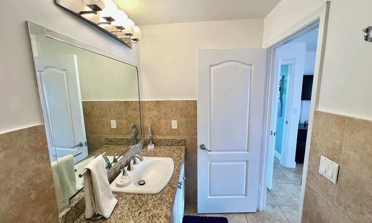 Photo of Bathroom in Alice Town