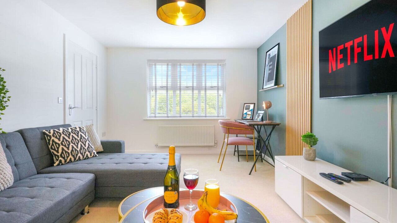 Photo of Livingroom in Northampton