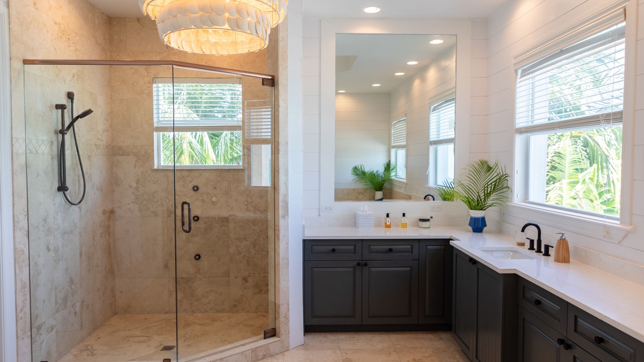 Photo of Bathroom in Dunmore Town