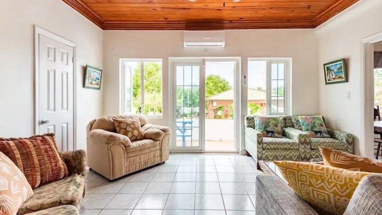 Photo of Livingroom in Nassau