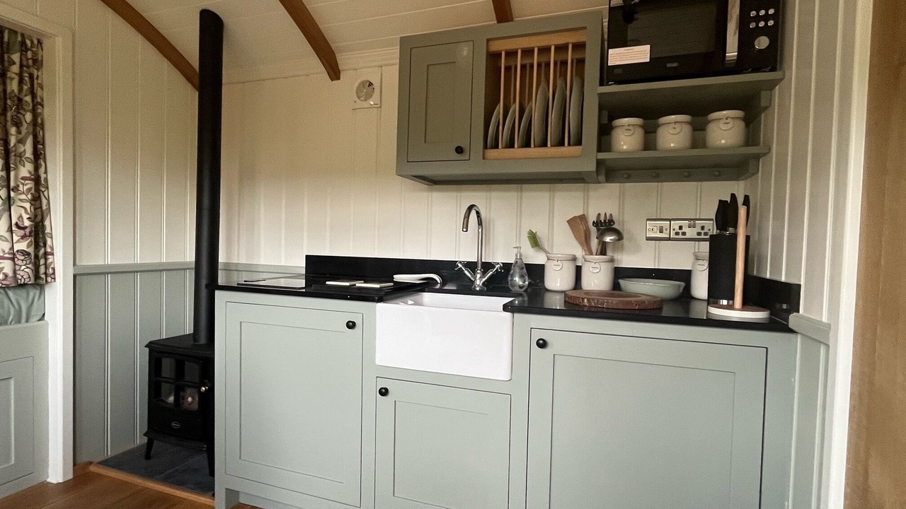 Photo of Kitchen in Ewhurst Green