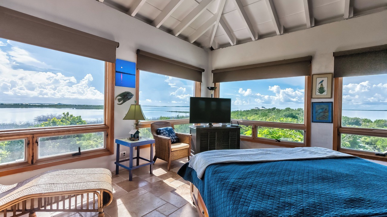 Photo of Bedroom in Lubbers Quarters Cay