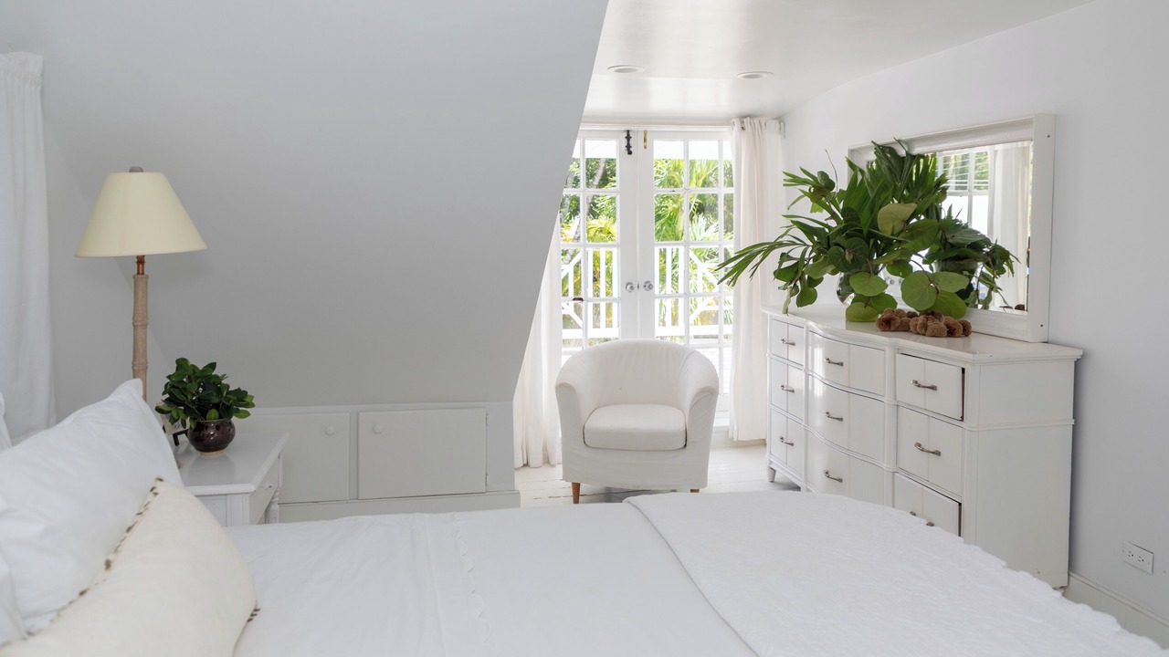 Photo of Bedroom in Dunmore Town