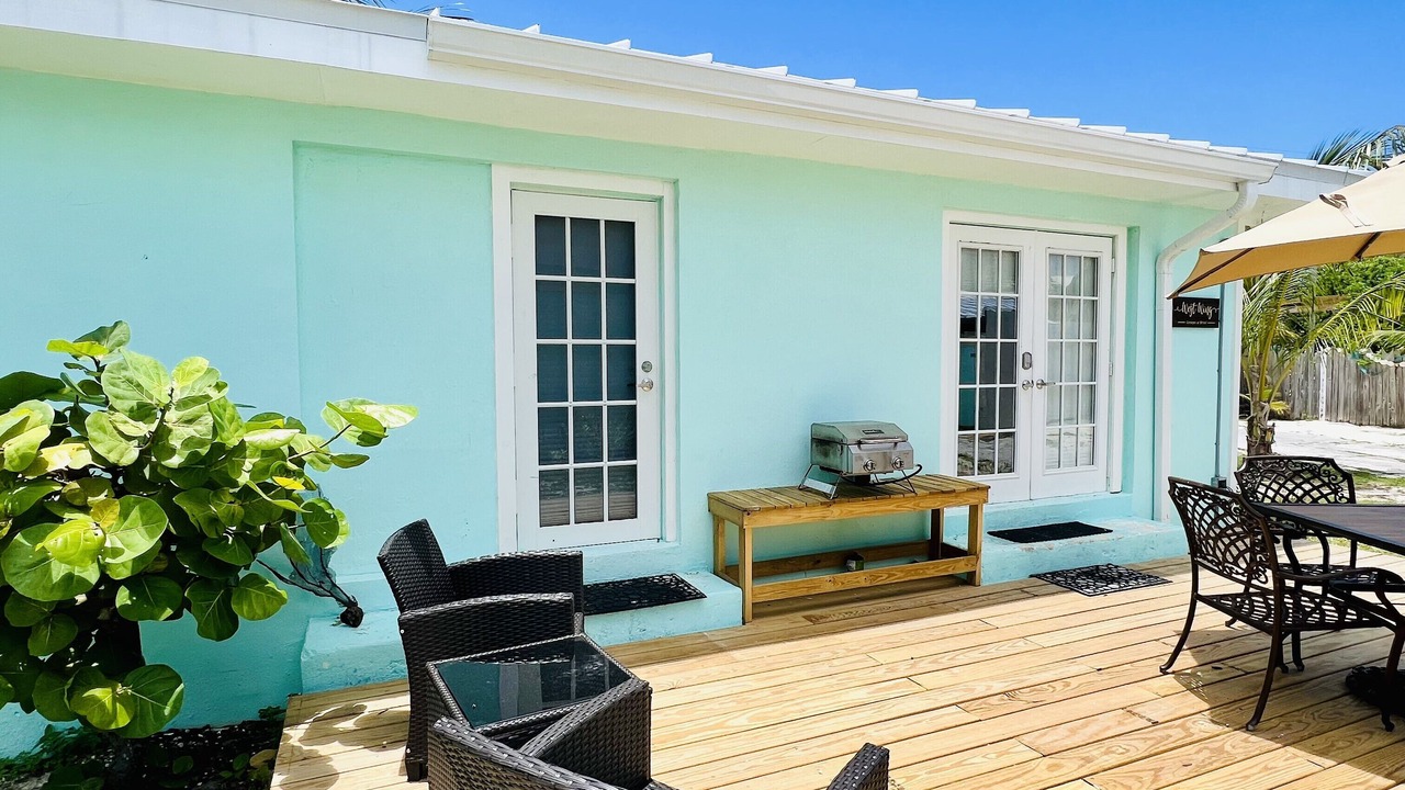 Photo of Patio Balcony in Alice Town