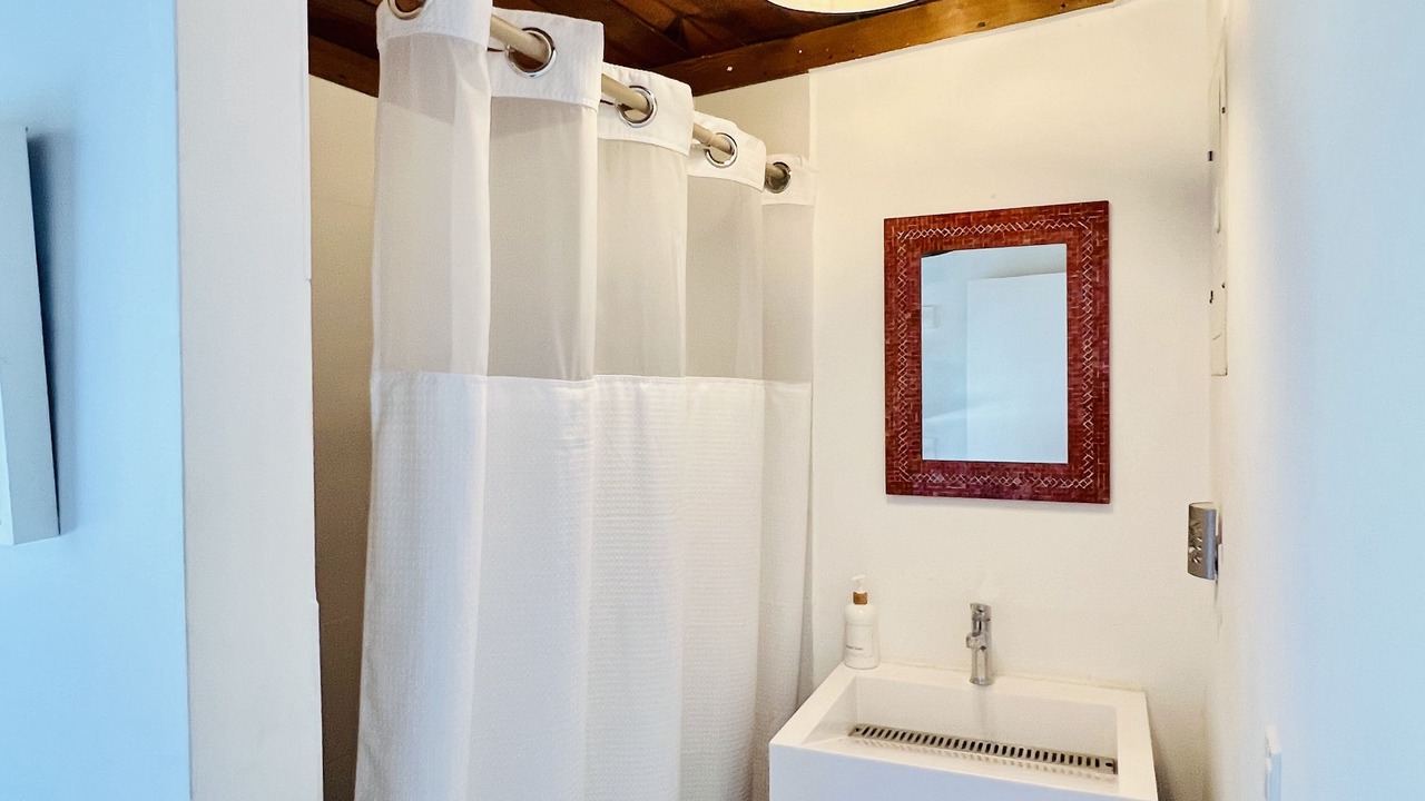 Photo of Bathroom in Alice Town