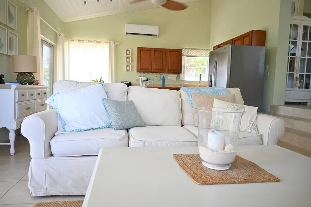 Photo of Livingroom in Gregory Town