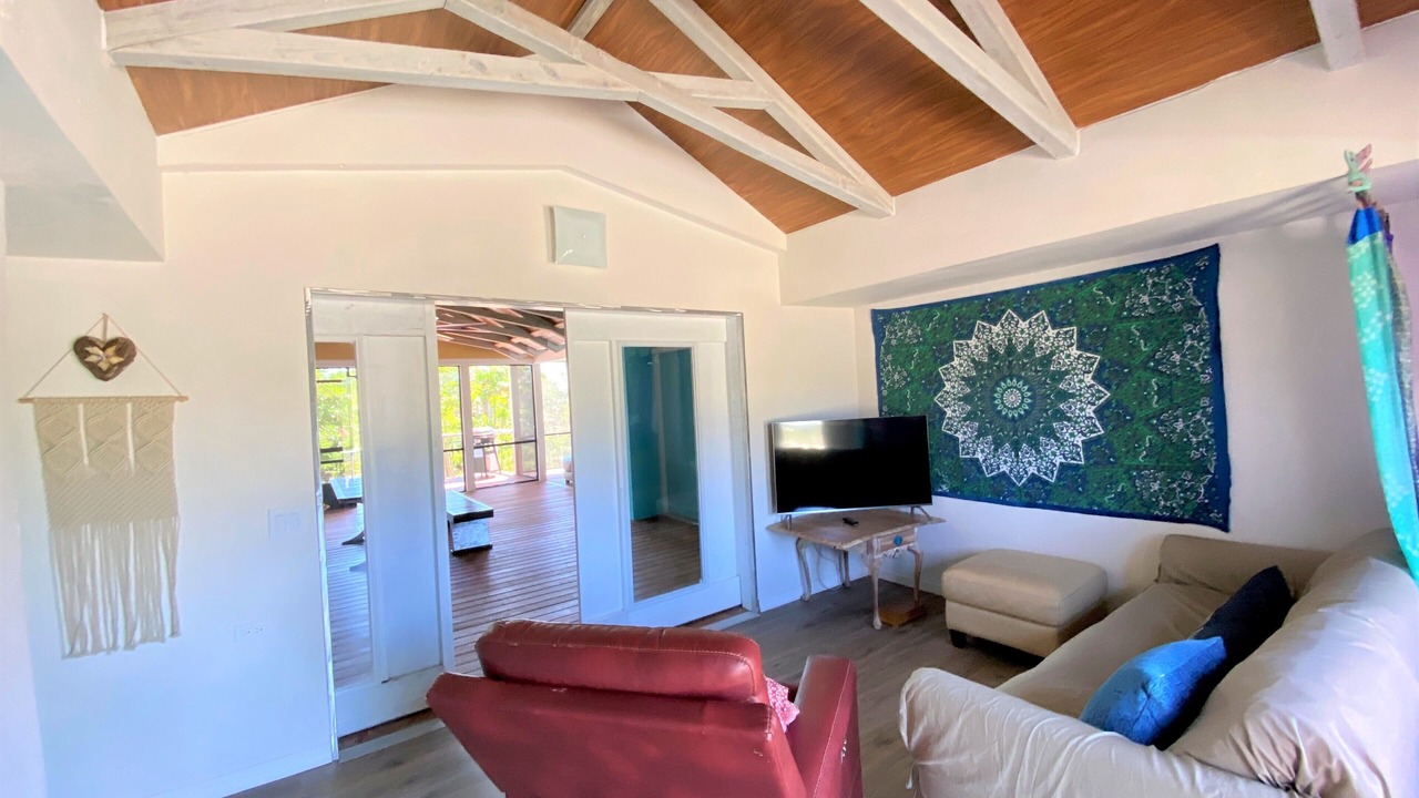 Photo of Bedroom in Gregory Town