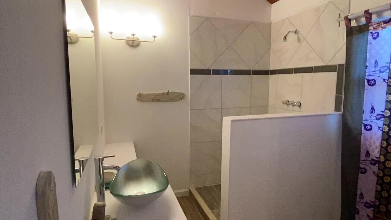 Photo of Bathroom in Gregory Town