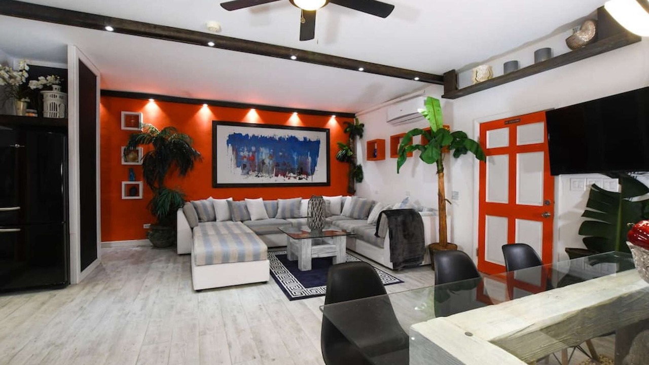 Photo of Livingroom in Nassau