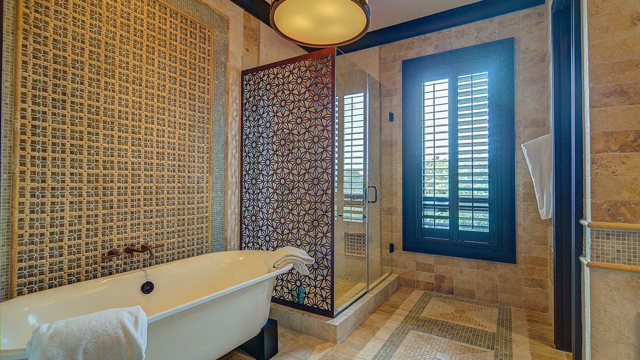 Photo of Bathroom in Old Fort Bay