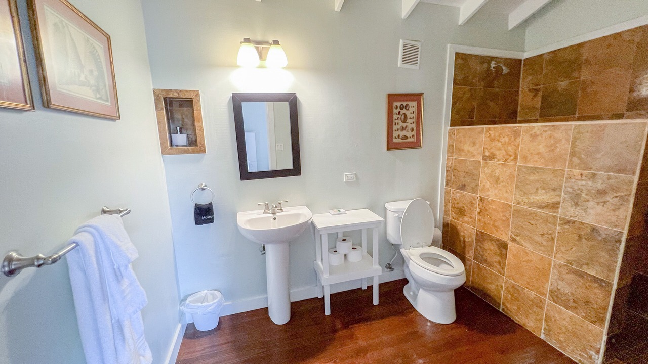 Photo of Bathroom in Spanish Wells