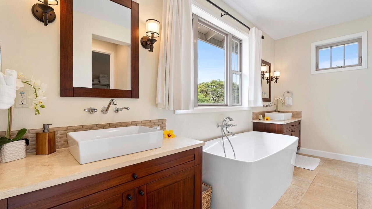 Photo of Bathroom in Keauhou