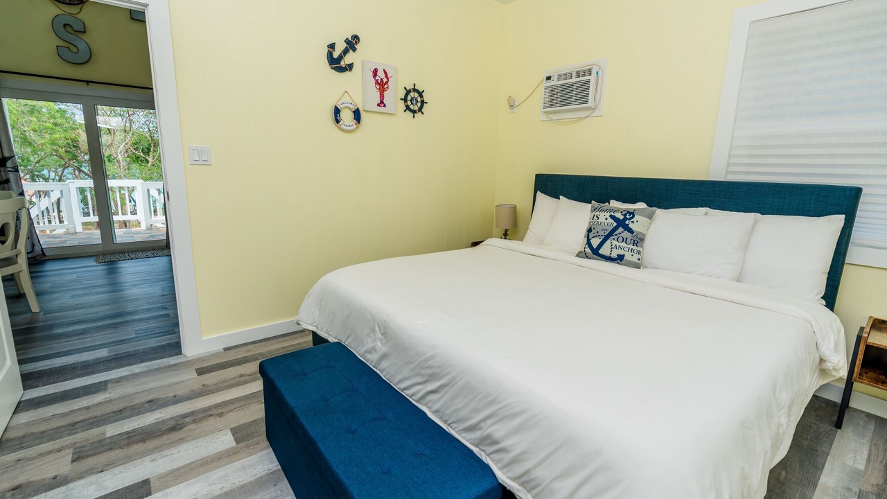 Photo of Bedroom in Spanish Wells