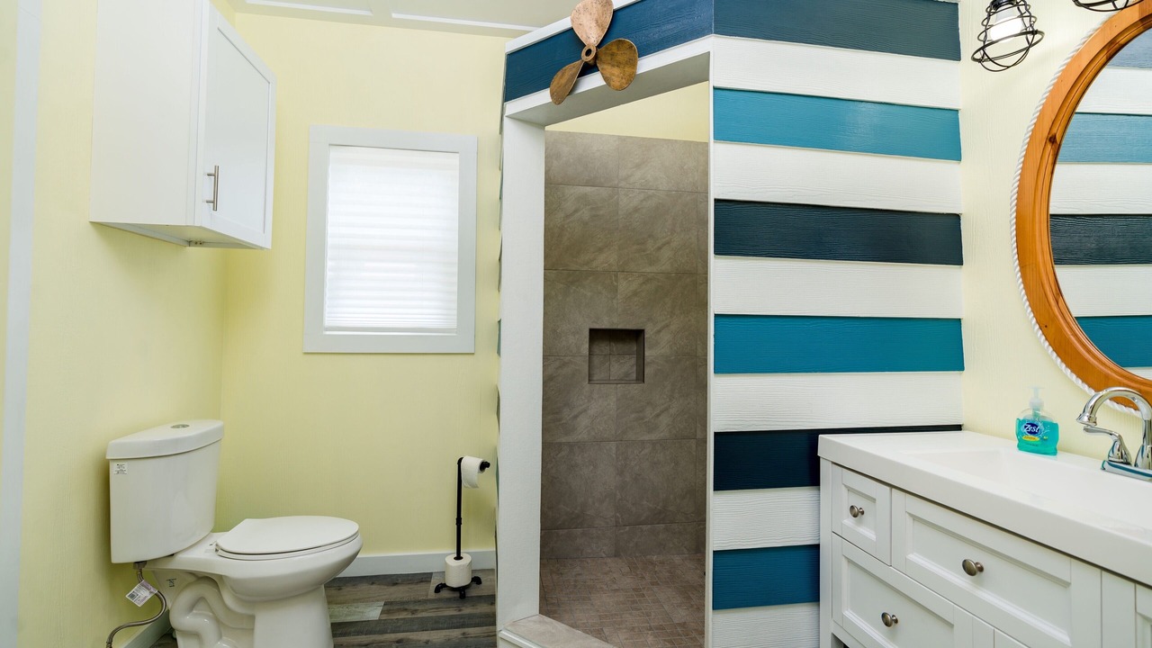 Photo of Bathroom in Spanish Wells