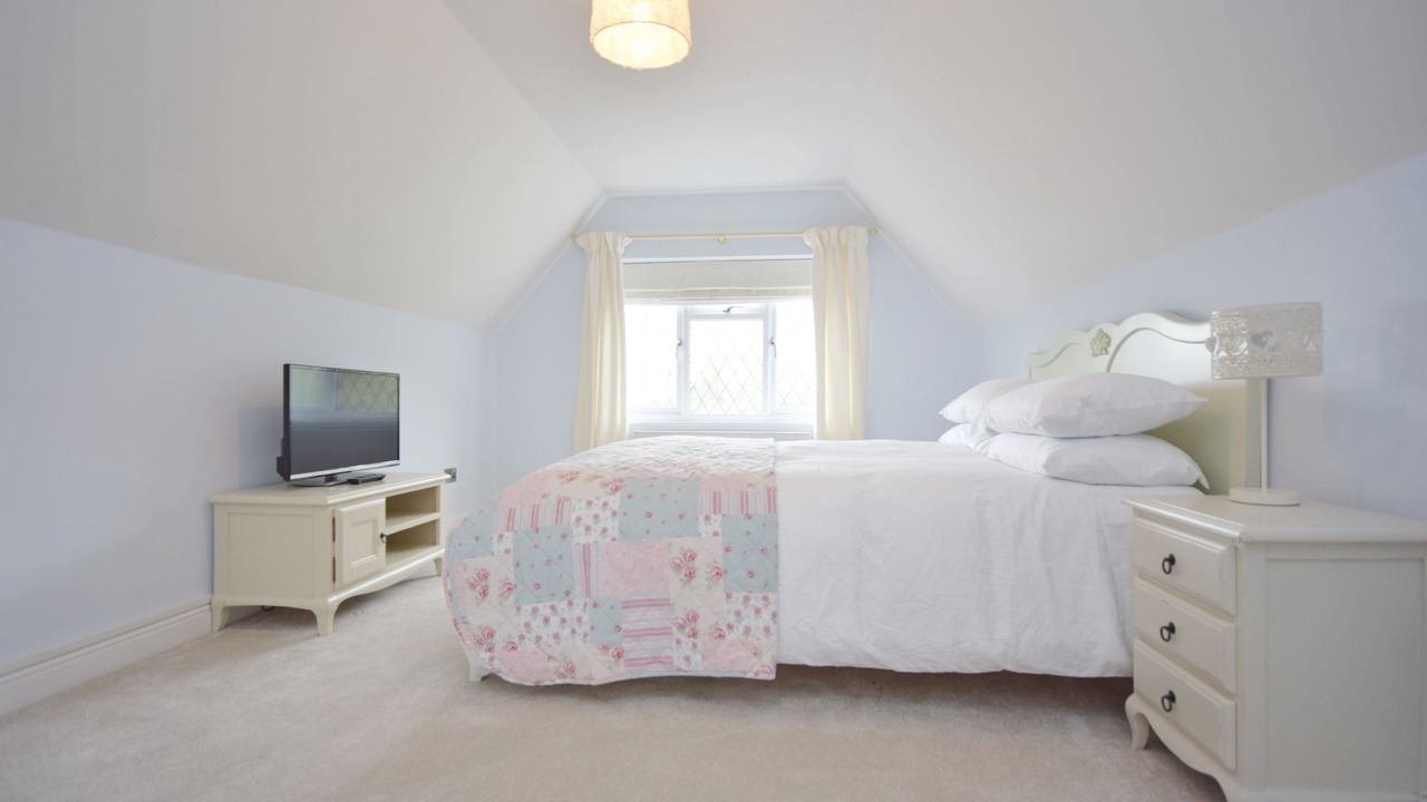 Photo of Bedroom in Angmering