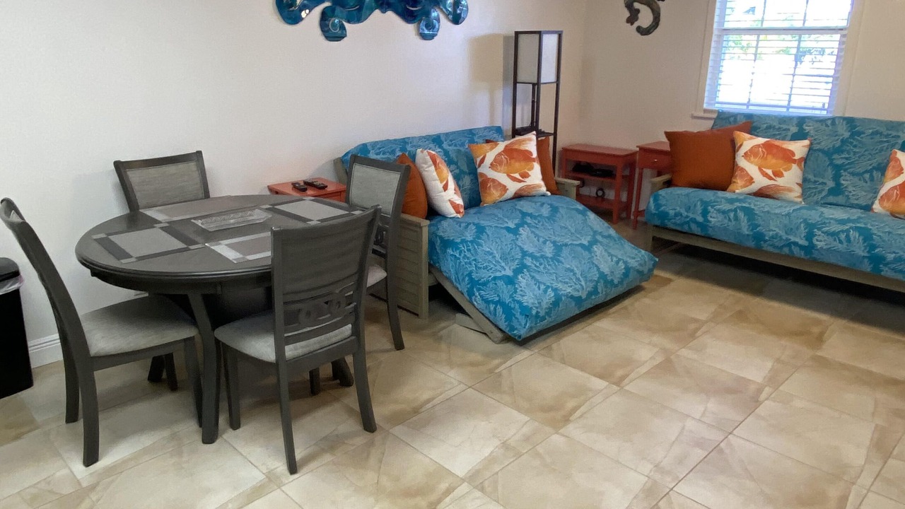 Photo of Livingroom in Spanish Wells
