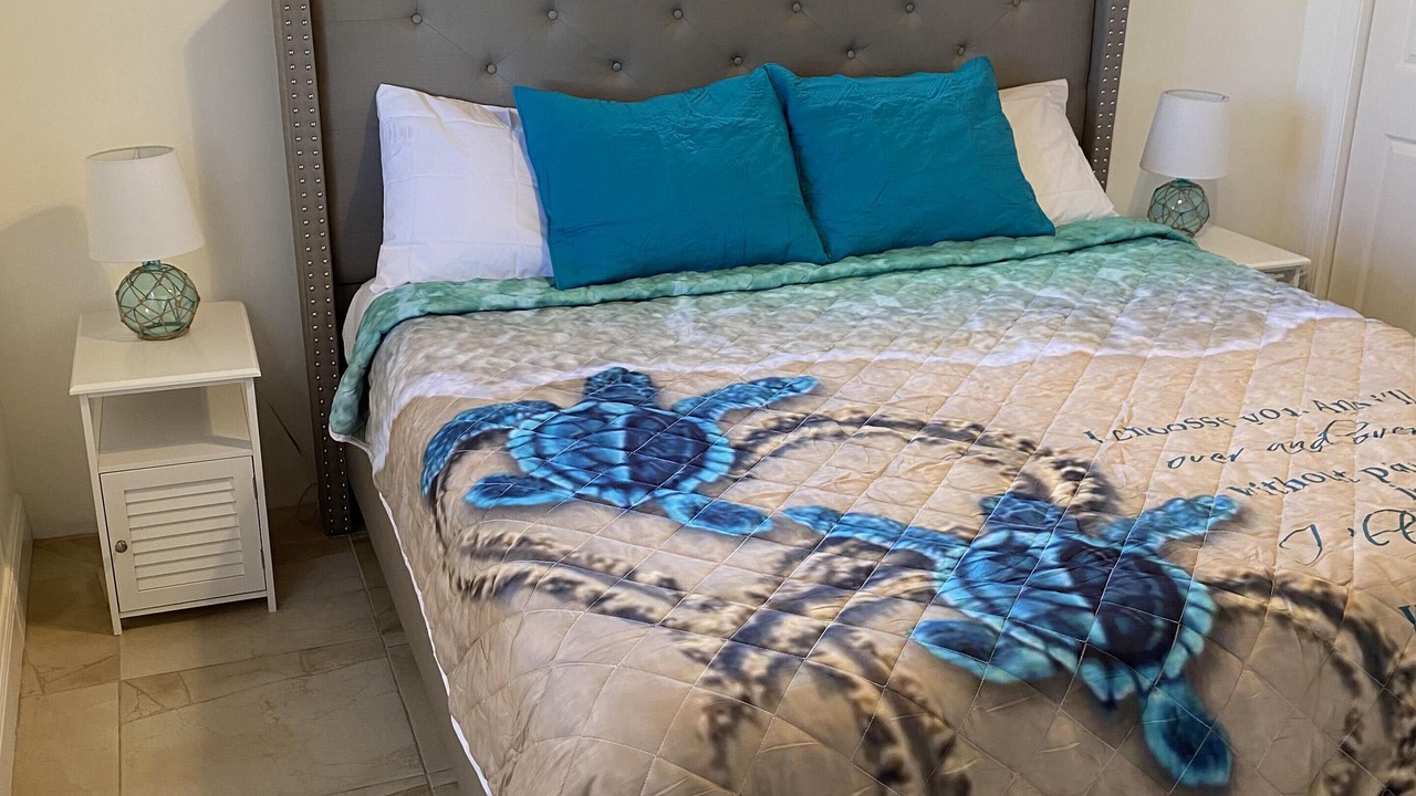 Photo of Bedroom in Spanish Wells
