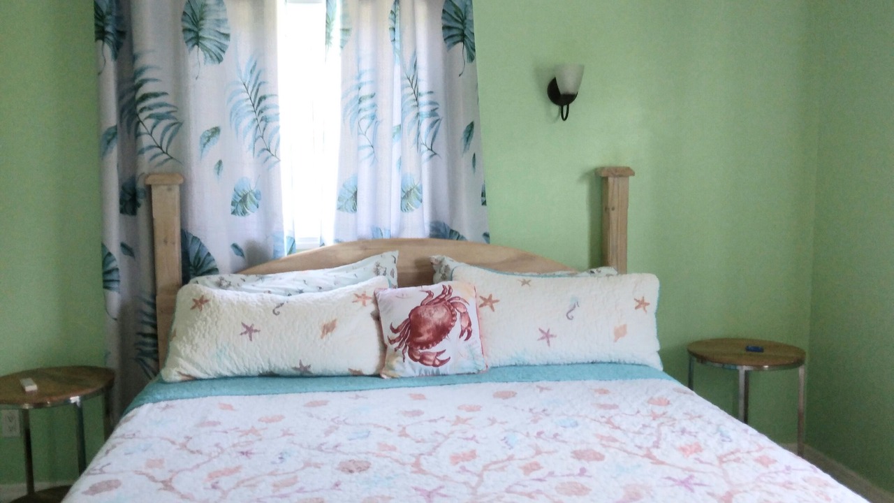 Photo of Bedroom in Gregory Town