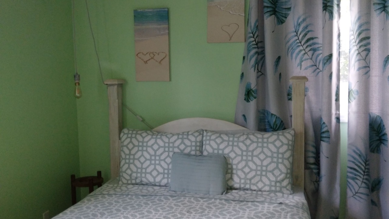 Photo of Bedroom in Gregory Town