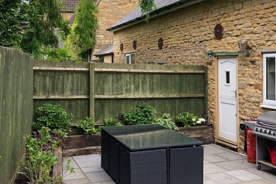 Photo of Patio Balcony in Earls Barton