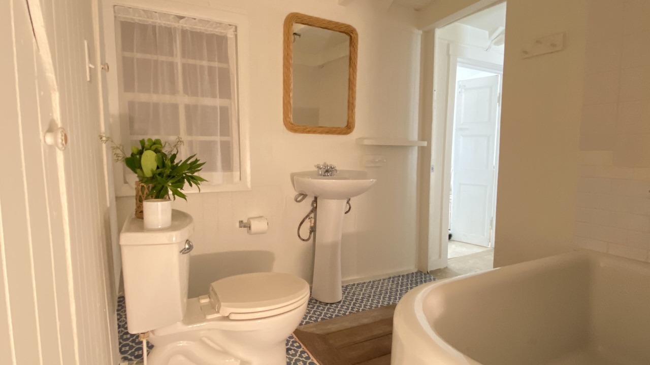Photo of Bathroom in Dunmore Town