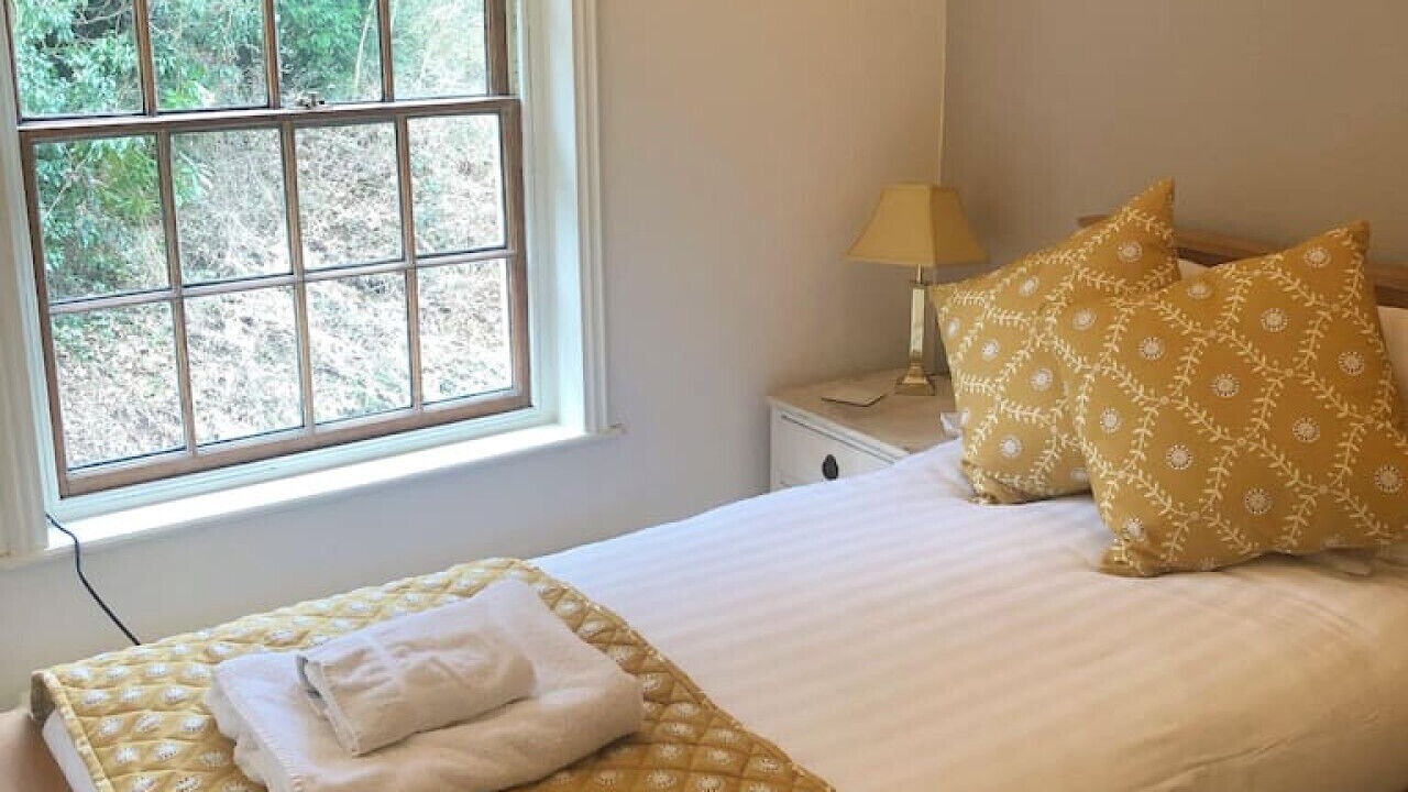 Photo of Bedroom in Alton