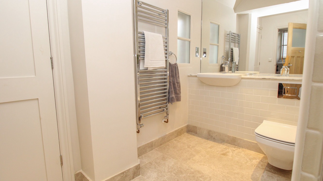 Photo of Bathroom in West Lulworth