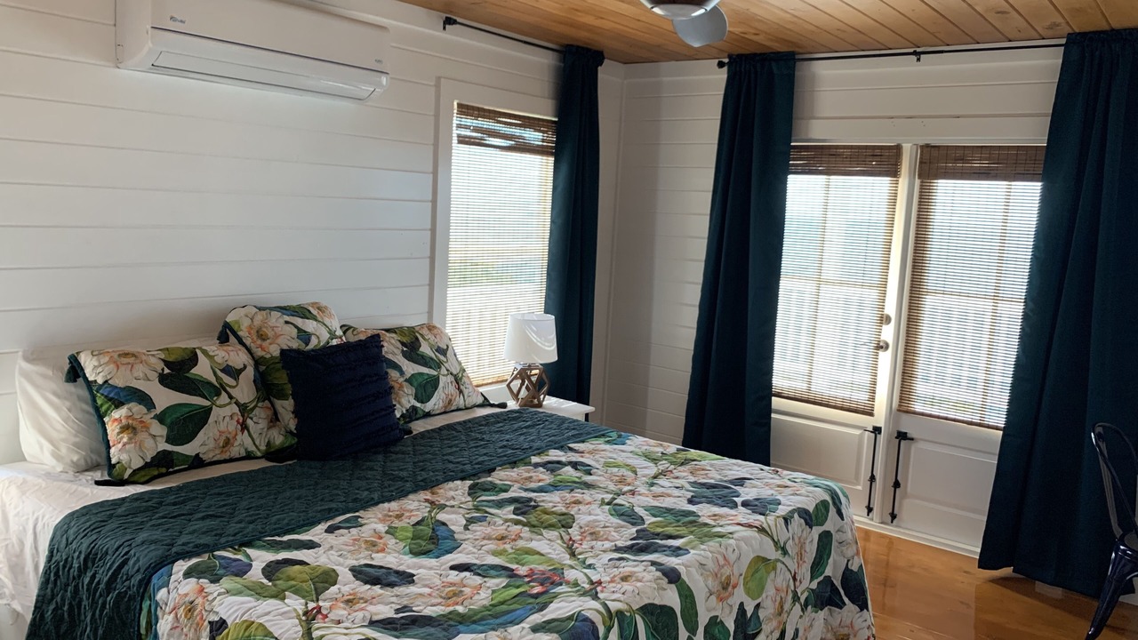 Photo of Bedroom in Gregory Town
