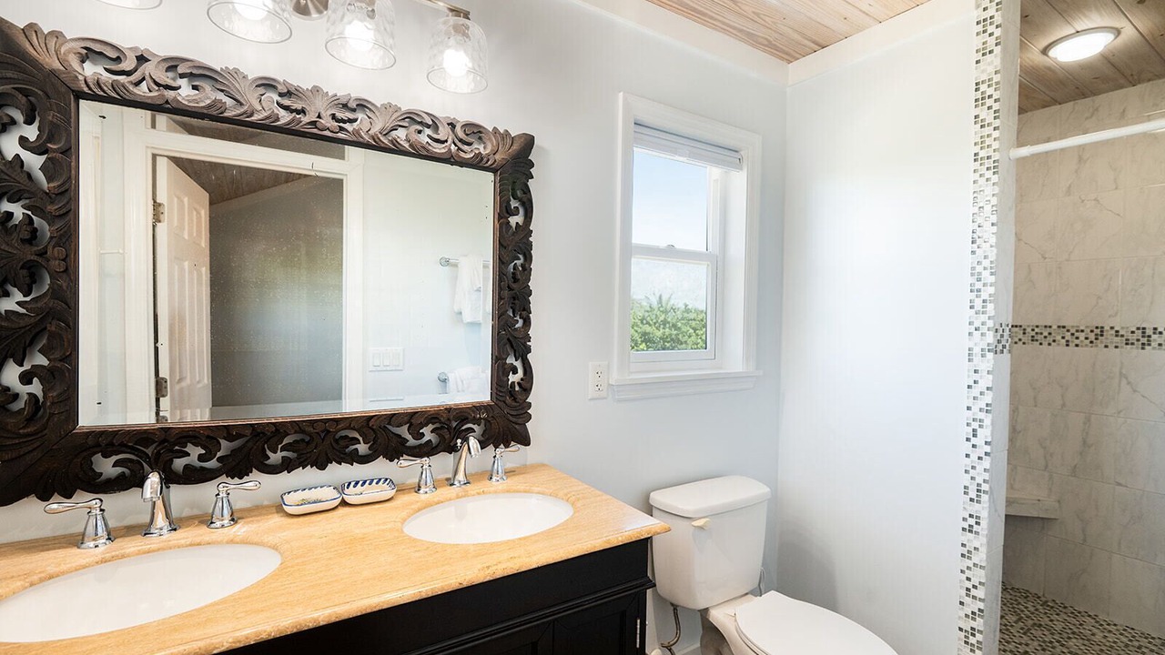 Photo of Bathroom in Hope Town