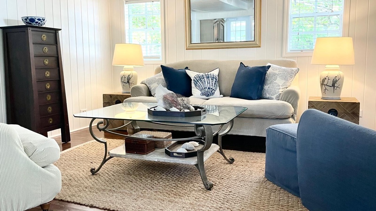Photo of Livingroom in Dunmore Town