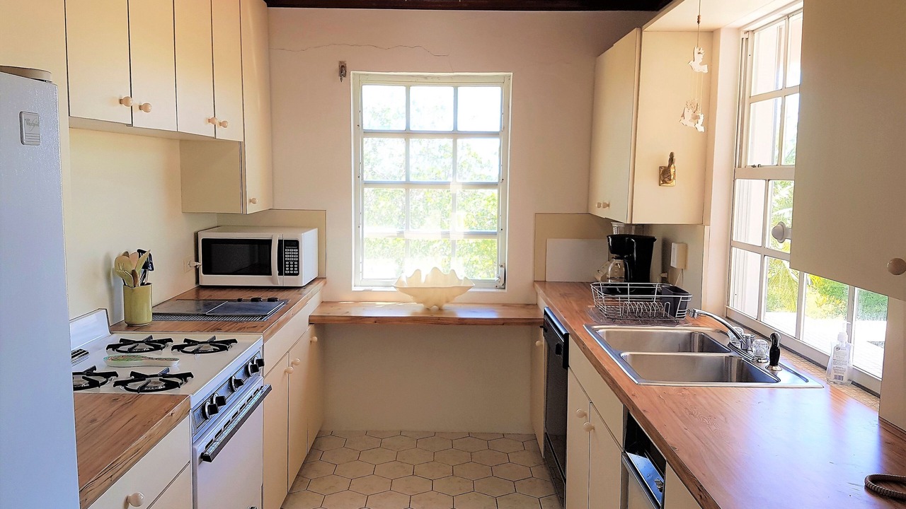 Photo of Kitchen in Spanish Wells