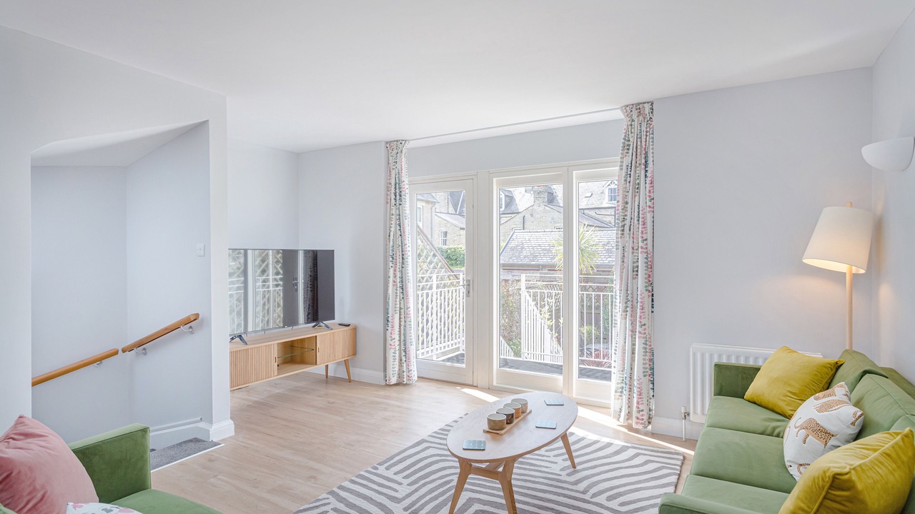 Photo of Livingroom in Cambridge City Centre