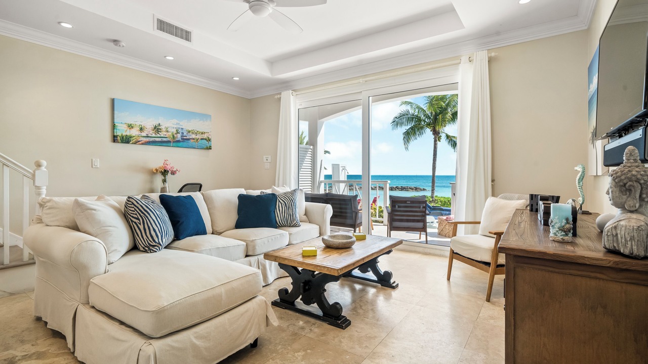 Photo of Livingroom in Palm Cay