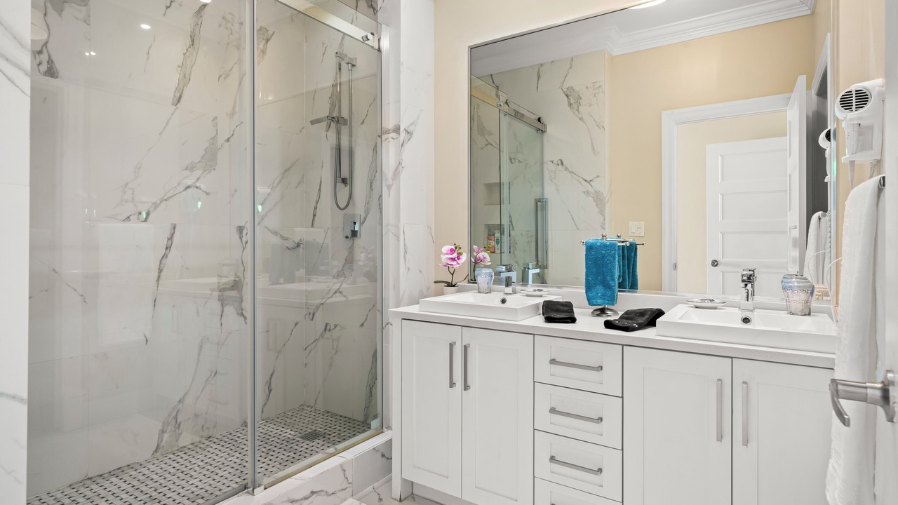 Photo of Bathroom in Palm Cay