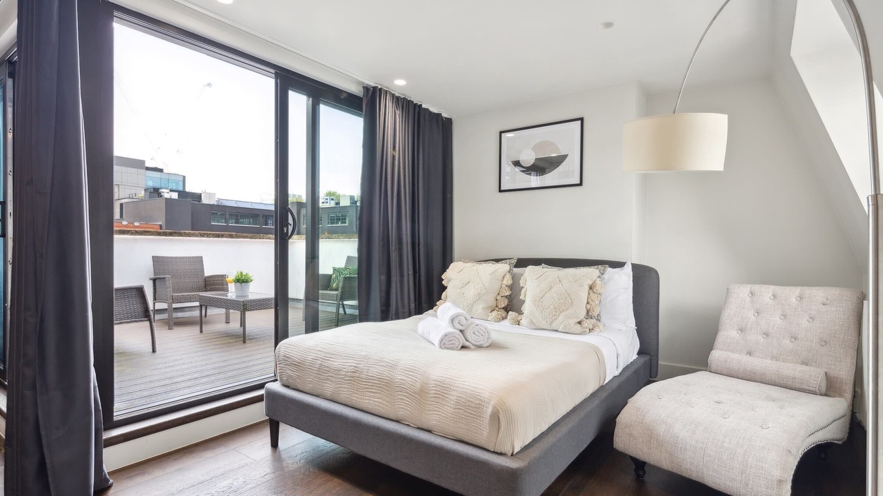 Photo of Bedroom in Fitzrovia