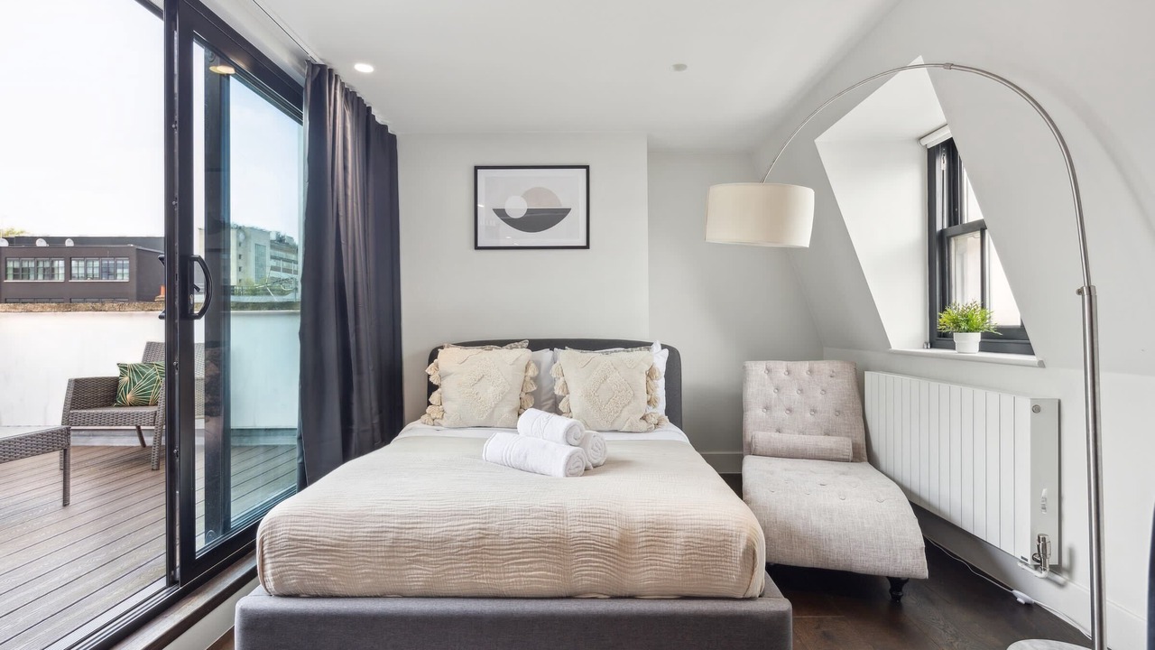 Photo of Bedroom in Fitzrovia