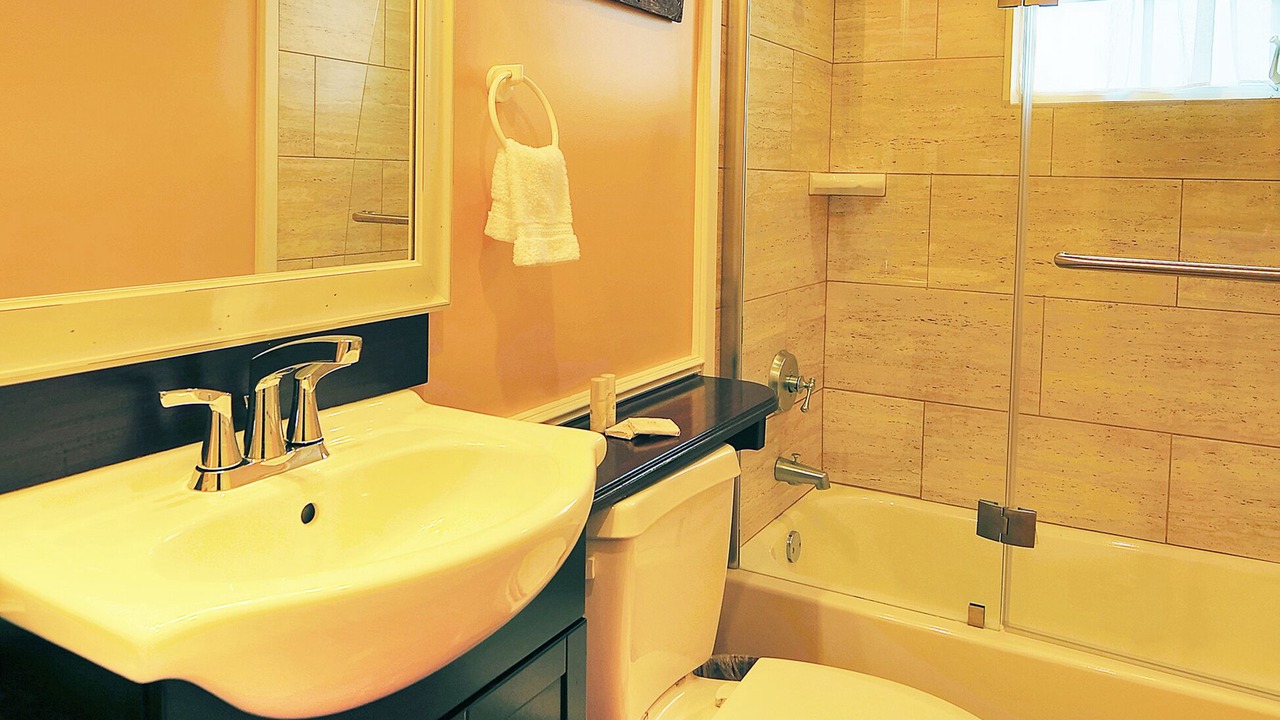 Photo of Bathroom in Governor's Harbour