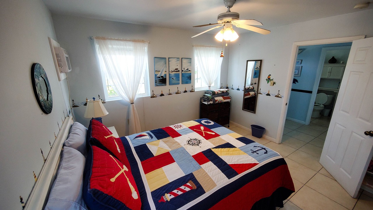 Photo of Bedroom in Spanish Wells