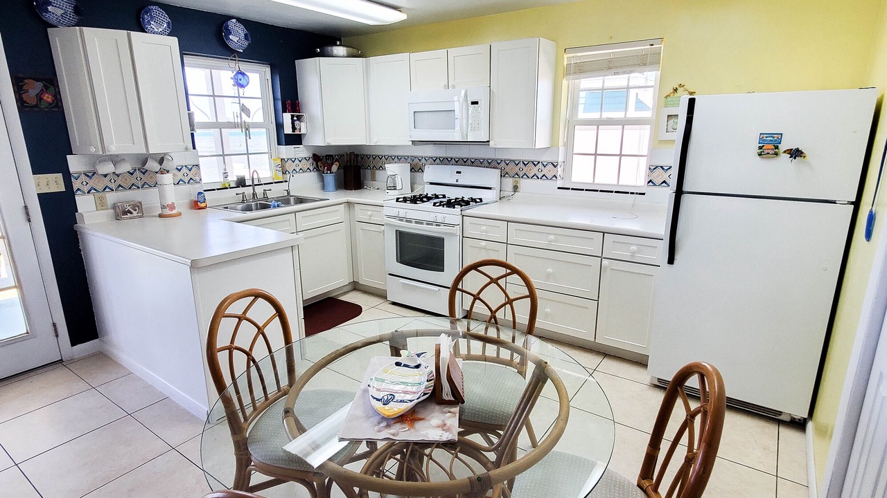 Photo of Kitchen in Spanish Wells