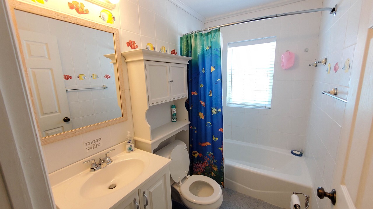 Photo of Bathroom in Spanish Wells