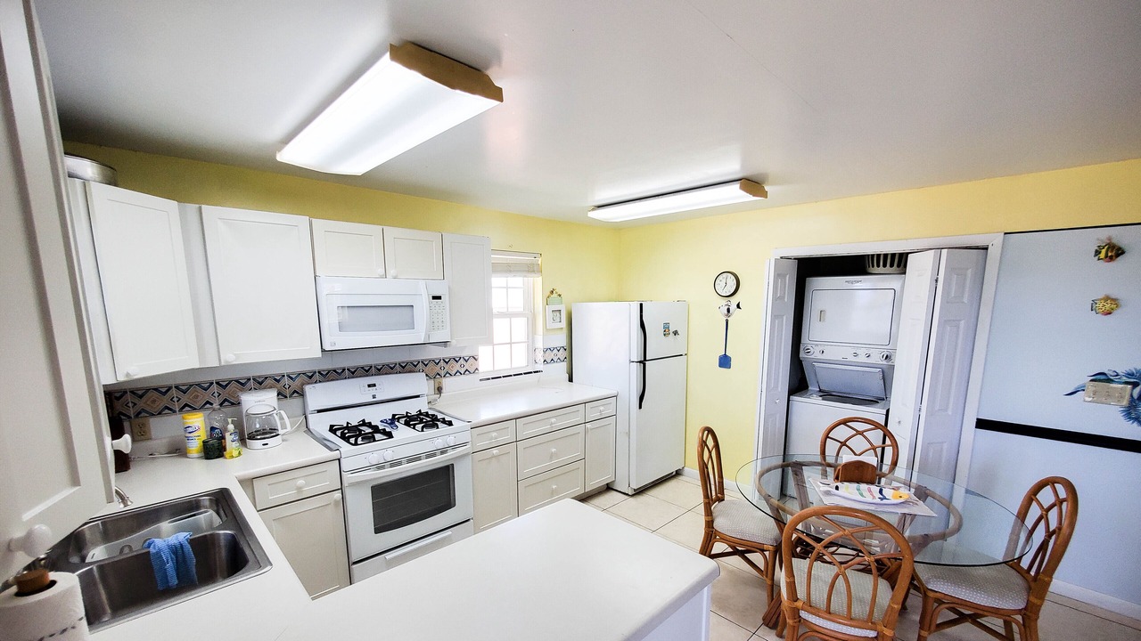 Photo of Kitchen in Spanish Wells