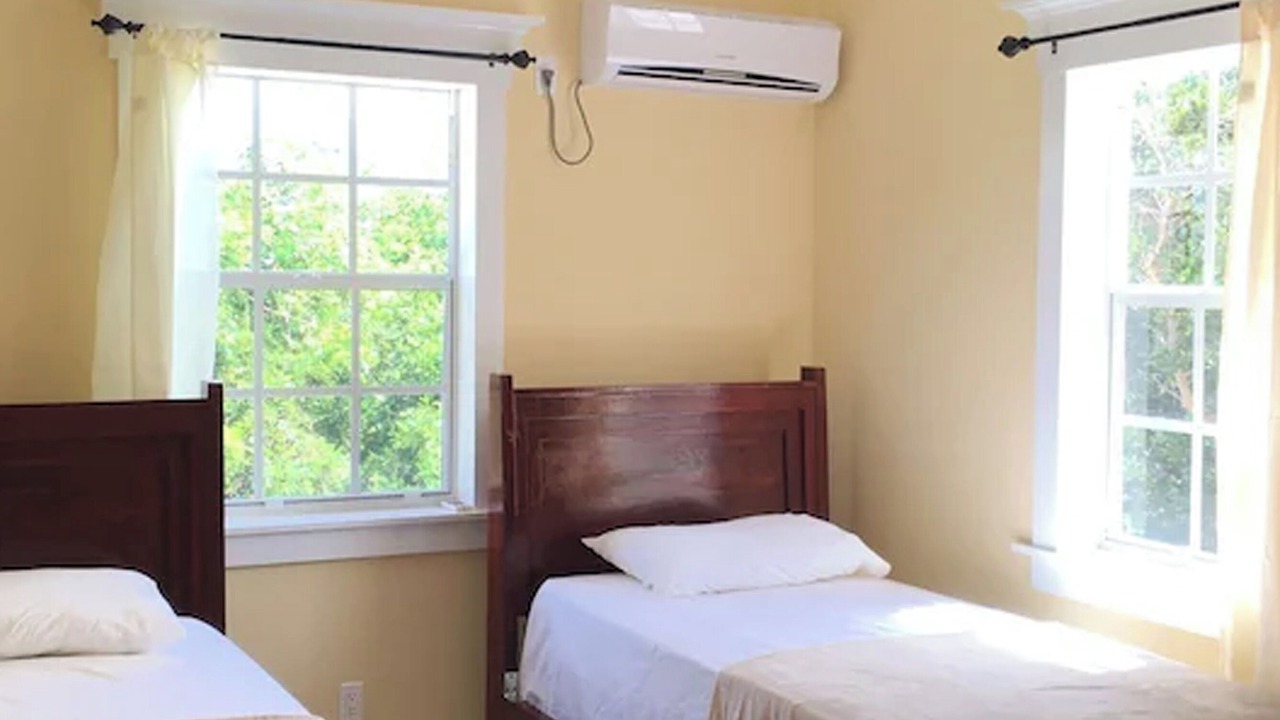 Photo of Bedroom in Mangrove Cay