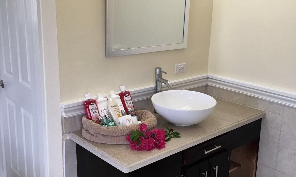 Photo of Bathroom in Mangrove Cay