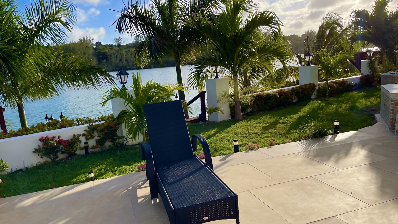 Photo of Patio Balcony in Nassau