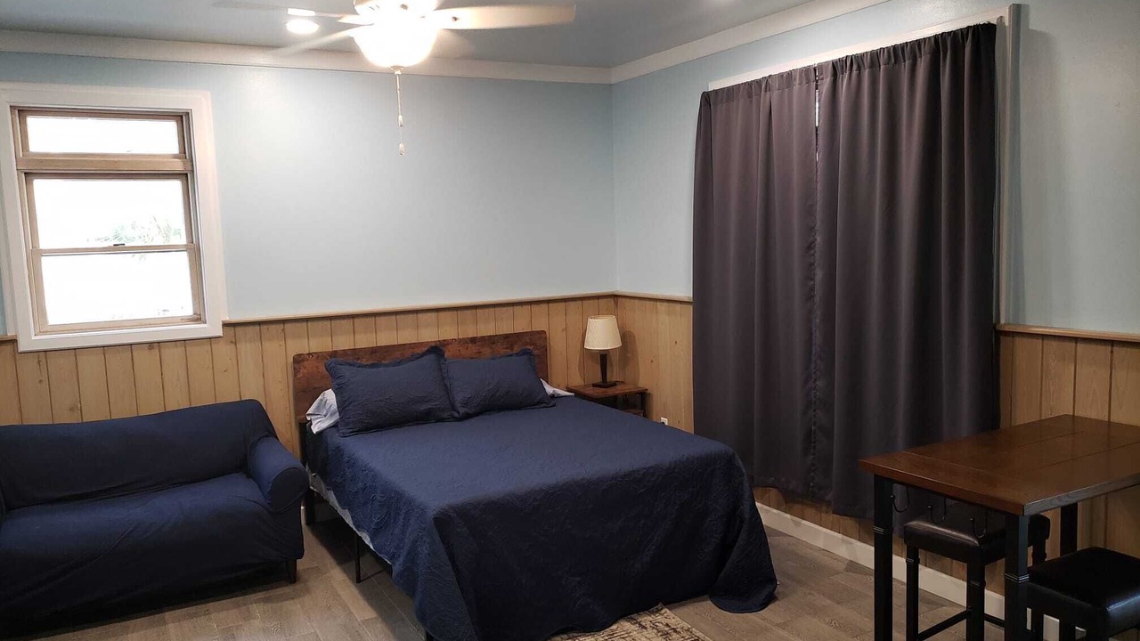 Photo of Bedroom in Man O War Cay