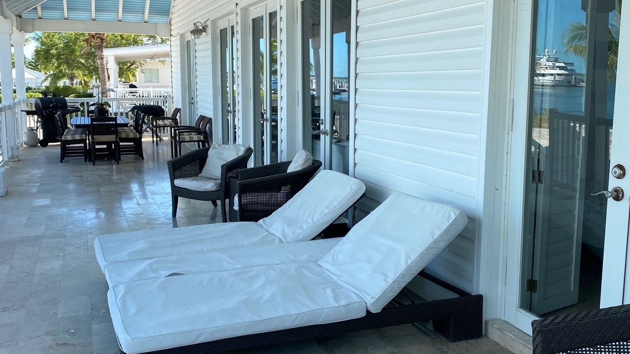 Photo of Patio Balcony in Alice Town