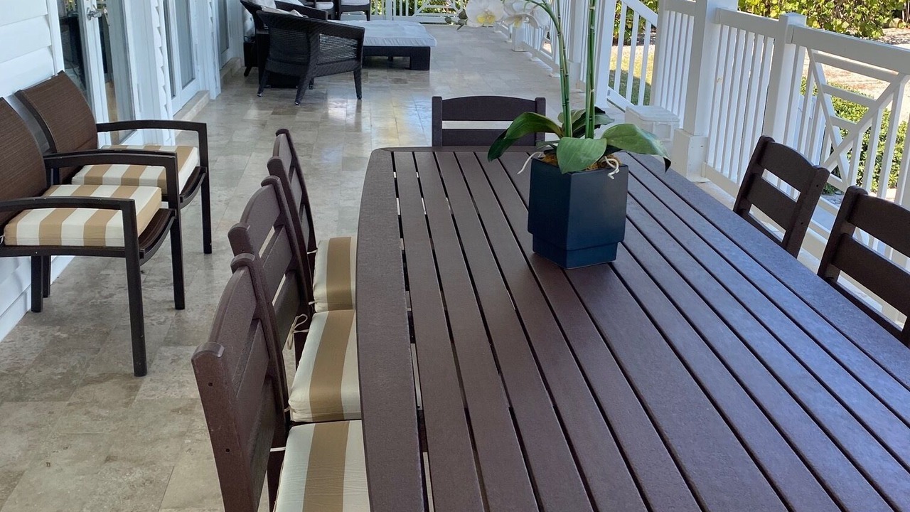 Photo of Patio Balcony in Alice Town