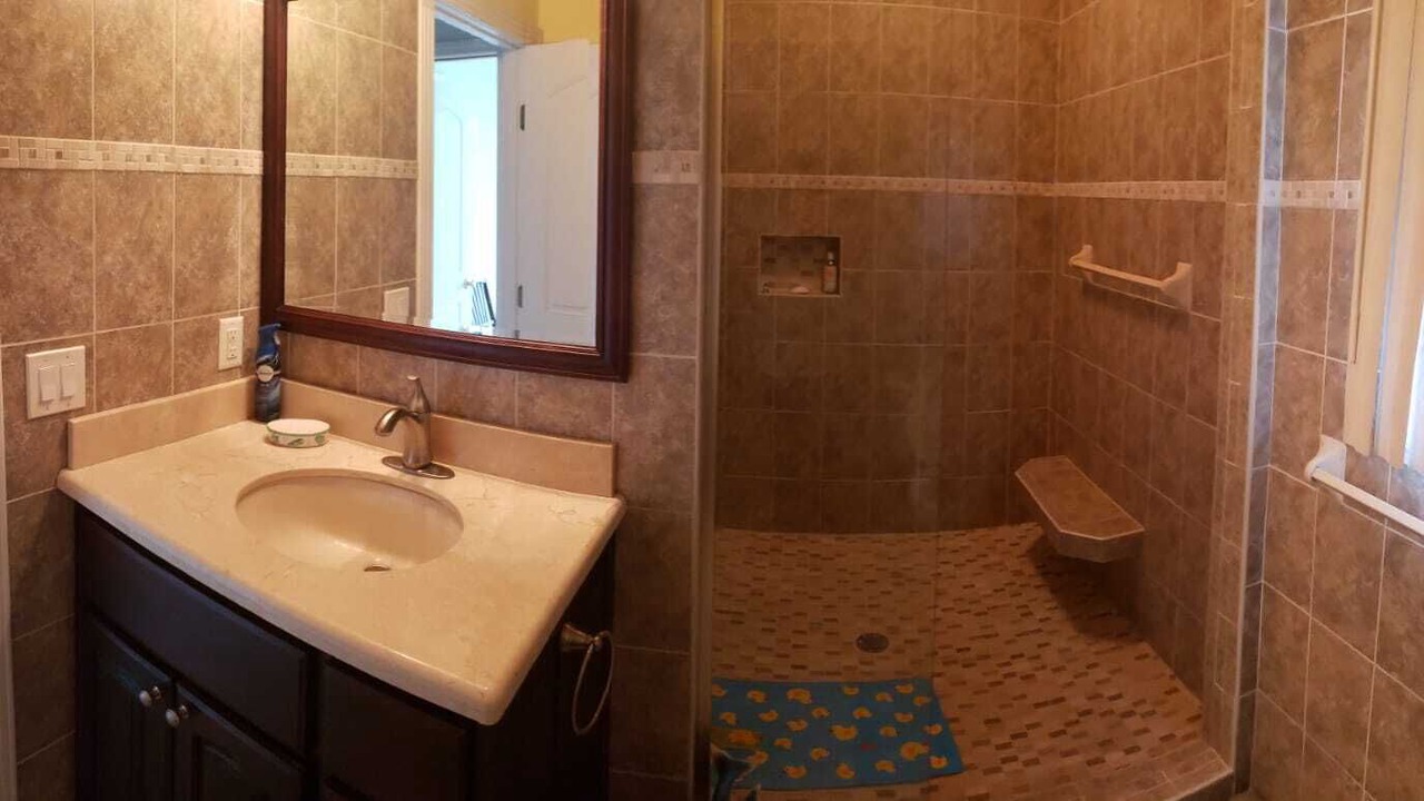Photo of Bathroom in Port Howe