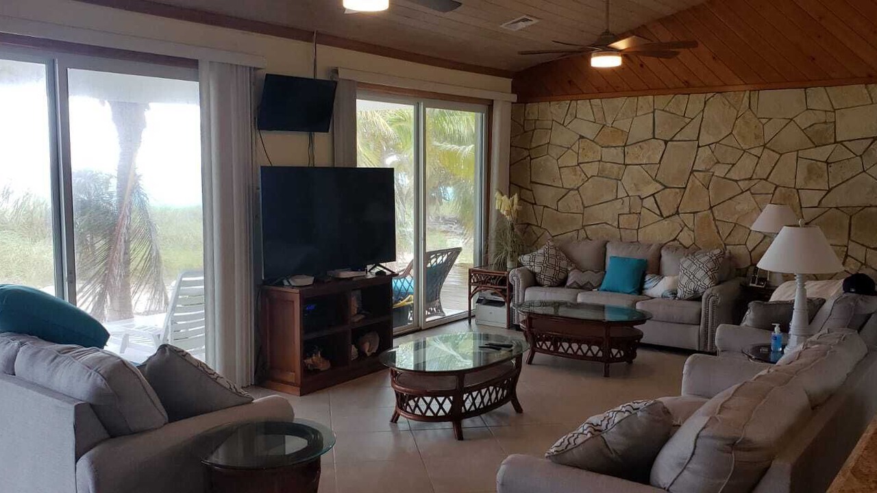 Photo of Livingroom in Port Howe