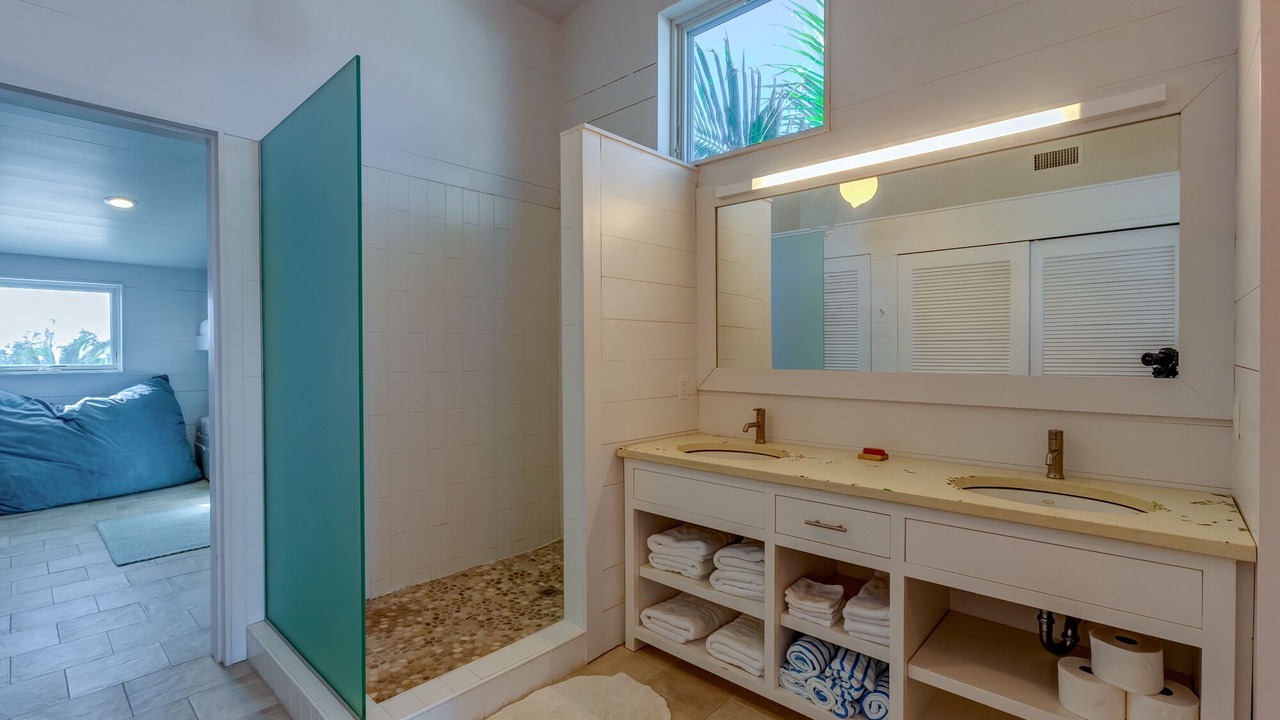Photo of Bathroom in Hope Town